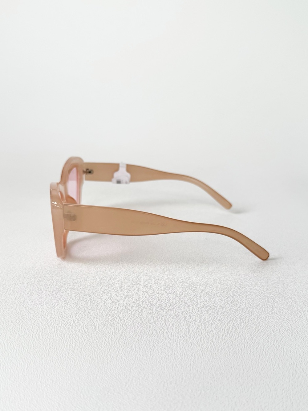 Free People Laguna Butterfly Sunglasses in Pink | NWT - Picture 5 of 9
